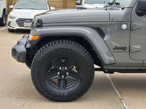 Used 2021 Jeep Gladiator Sport AWD/4WD image 15