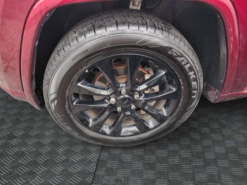 Used 2019 Jeep Grand Cherokee Altitude image 22