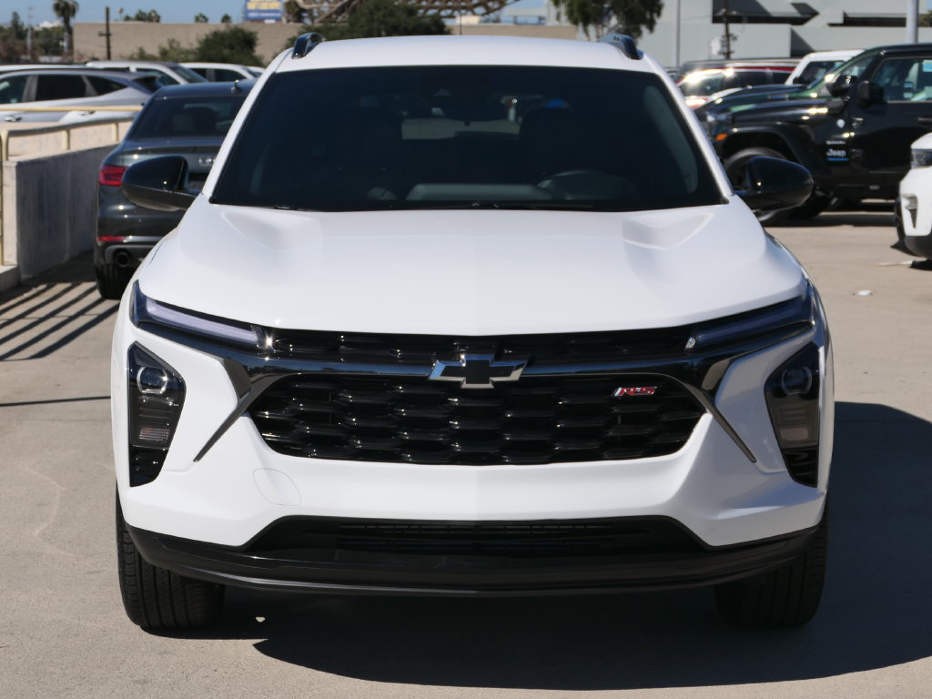 Used 2025 Chevrolet Trax RS w/ Driver Confidence Package FWD image 6