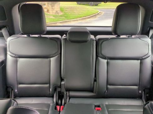 New 2025 Ford Expedition Platinum w/ Stealth Appearance Package image 15