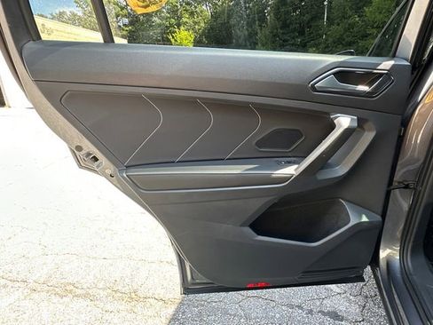 Certified 2024 Volkswagen Tiguan SE R-Line image 22