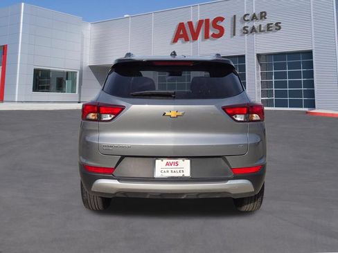 Used 2025 Chevrolet TrailBlazer LT AWD/4WD image 7