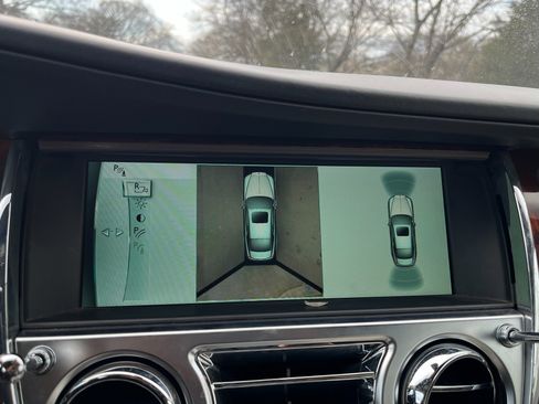Used 2016 Rolls-Royce Wraith RWD image 40
