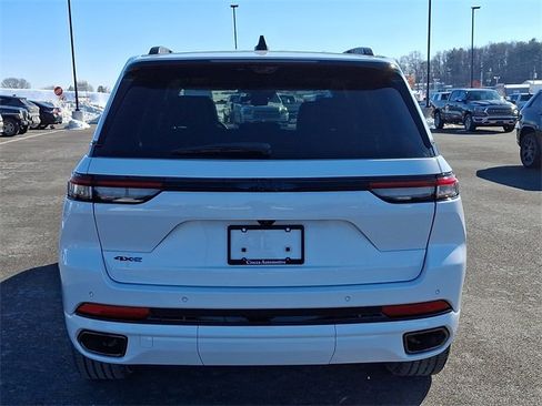 Used 2024 Jeep Grand Cherokee Limited 4xe image 9