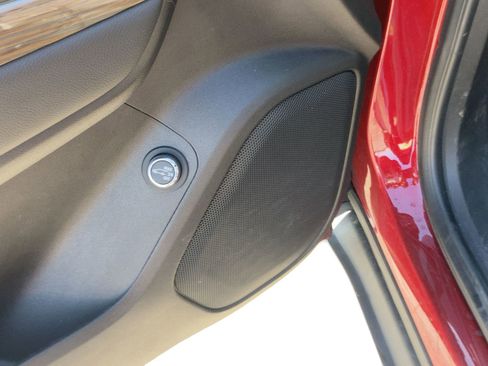 Used 2023 GMC Acadia SLE w/ Driver Convenience Package image 23