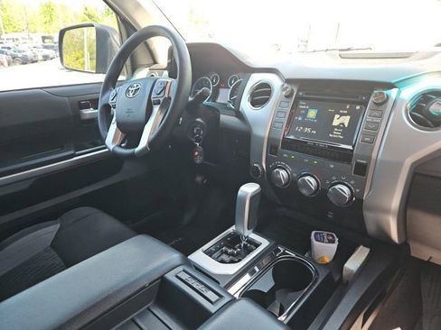 Used 2016 Toyota Tundra SR5 w/ SR5 Upgrade Package image 7