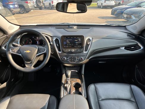 Used 2024 Chevrolet Malibu LT FWD image 9