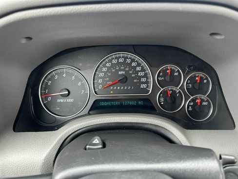 Used 2008 GMC Envoy Denali w/ Sun And 6-Disc Cd Package AWD/4WD image 15