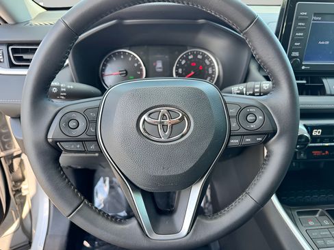 Used 2022 Toyota RAV4 XLE w/ Convenience Package AWD/4WD image 14