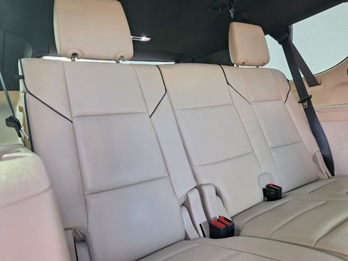 Used 2022 Cadillac Escalade ESV Premium Luxury AWD/4WD image 34
