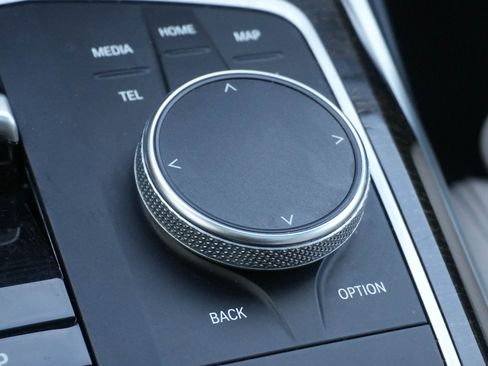 Certified 2023 BMW i4 eDrive40 image 28