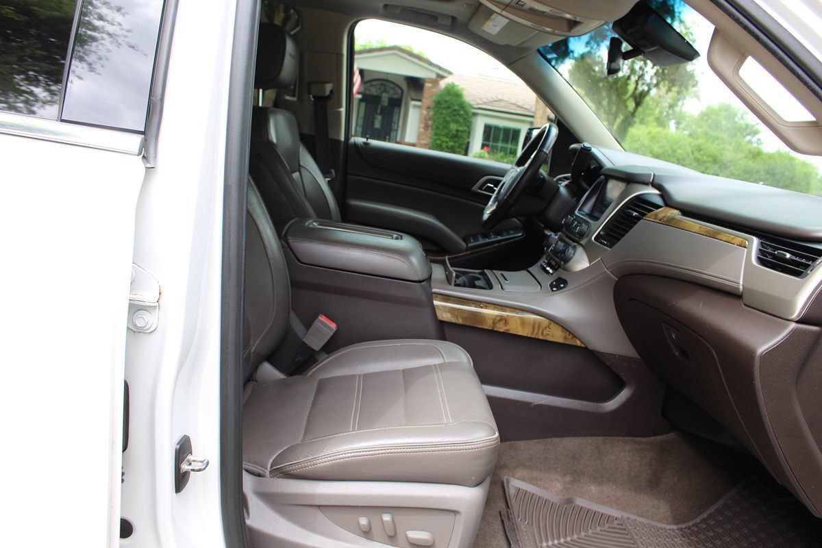 Used 2017 GMC Yukon Denali w/ Open Road Package AWD/4WD image 17