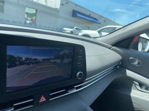 Used 2023 Hyundai Elantra SEL FWD image 13