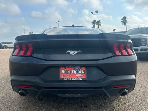 Used 2024 Ford Mustang Coupe image 5