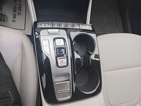 Used 2024 Hyundai Tucson Limited image 17