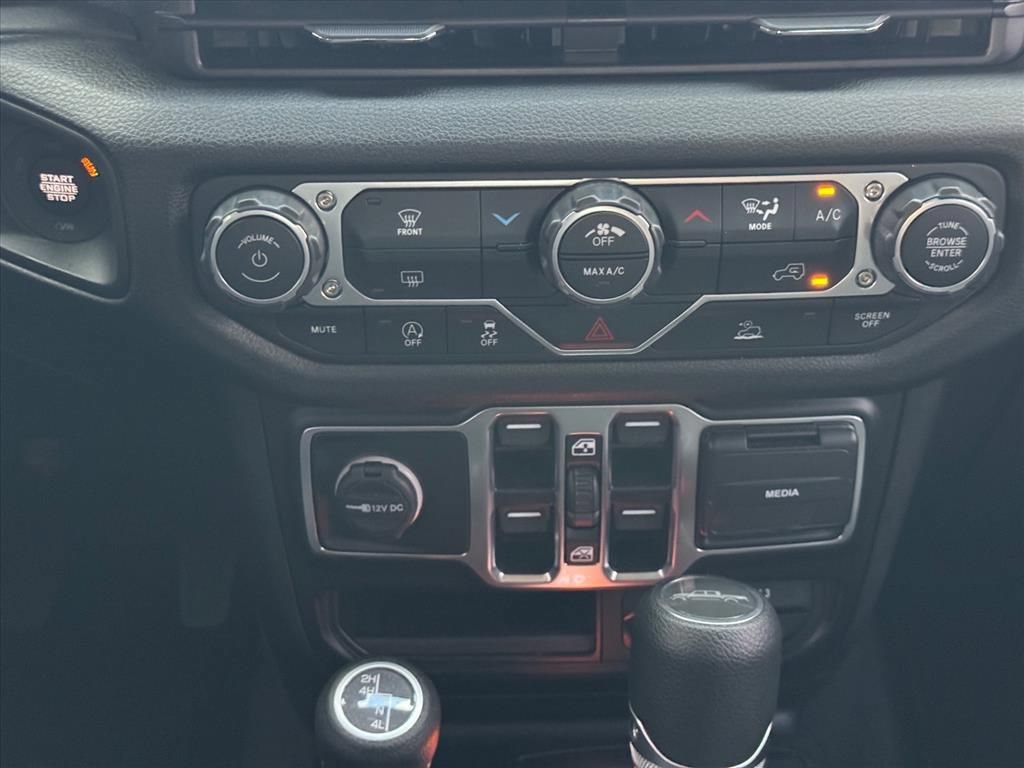 Used 2025 Jeep Gladiator Sport AWD/4WD image 18