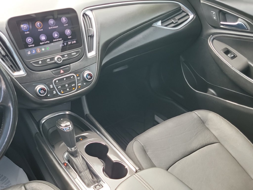 Used 2019 Chevrolet Malibu Hybrid w/ Leather Package FWD image 34