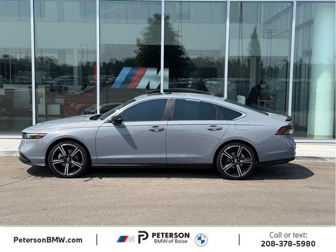Used 2023 Honda Accord Sport image 2
