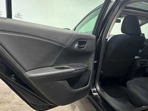 Used 2017 Honda Accord EX-L image 16