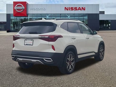 Used 2022 Kia Seltos SX w/ Sunroof Package AWD/4WD image 7