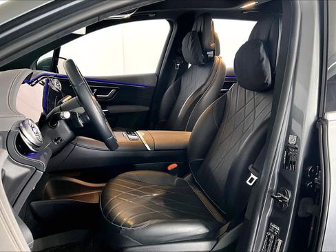 Used 2023 Mercedes-Benz EQS 580 4MATIC SUV image 8