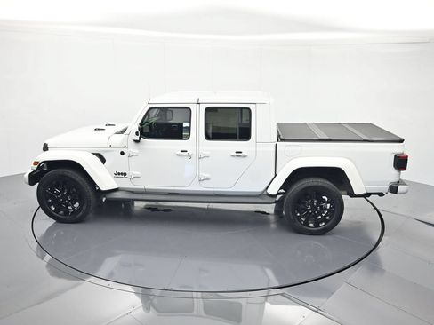 Used 2021 Jeep Gladiator Overland AWD/4WD image 36
