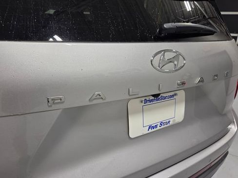 Certified 2025 Hyundai Palisade SEL FWD image 11