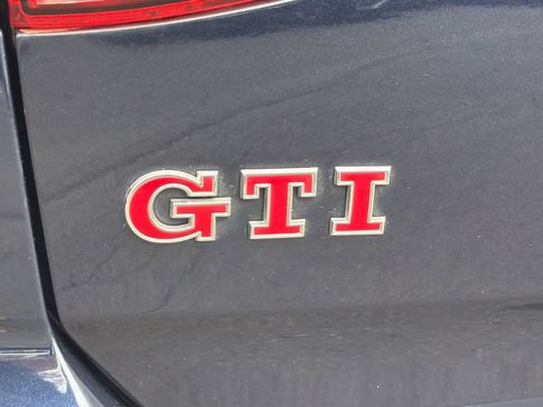 Used 2017 Volkswagen GTI Sport image 12