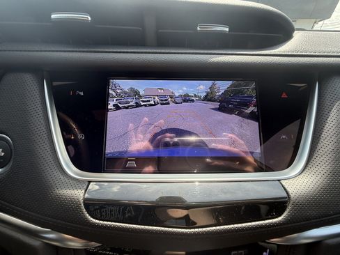 Used 2025 Cadillac XT6 Luxury w/ LPO, Floor Liner Package AWD/4WD image 19