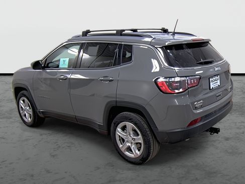 Used 2023 Jeep Compass Latitude w/ Convenience Group image 2