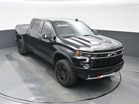 Used 2023 Chevrolet Silverado 1500 ZR2 w/ Technology Package image 24