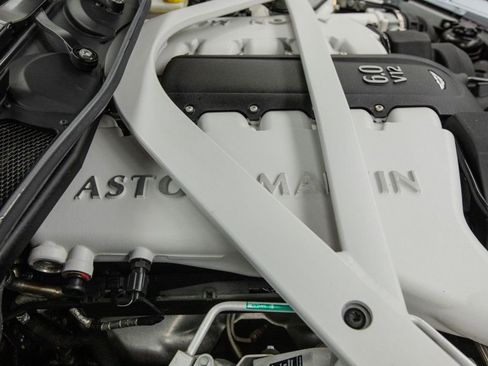 Used 2014 Aston Martin Vanquish Coupe image 8