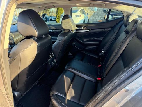 Used 2018 Nissan Maxima 3.5 SL image 13