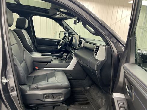 Used 2025 Toyota Tundra Platinum image 22