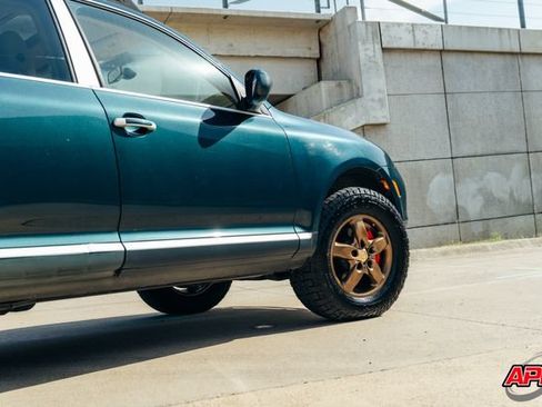 Used 2004 Porsche Cayenne Turbo AWD/4WD image 25