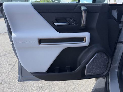 Used 2025 GMC Hummer EV 3X AWD/4WD image 18