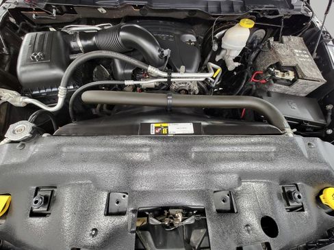Used 2017 RAM 1500 Express w/ Express Value Package AWD/4WD image 8
