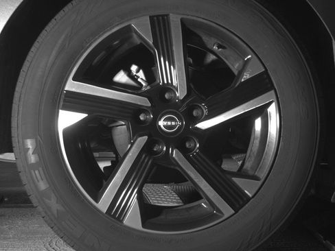 Used 2025 Nissan Sentra SV image 15