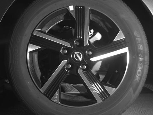 Used 2025 Nissan Sentra SV FWD image 14