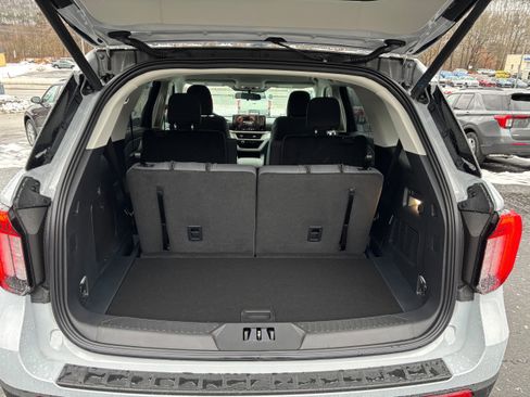 New 2026 Ford Explorer Active image 8