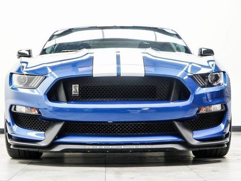Used 2017 Ford Mustang Shelby GT350 image 6