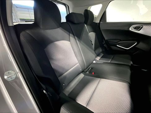 Used 2025 Kia Soul LX w/ LX Technology Package image 35