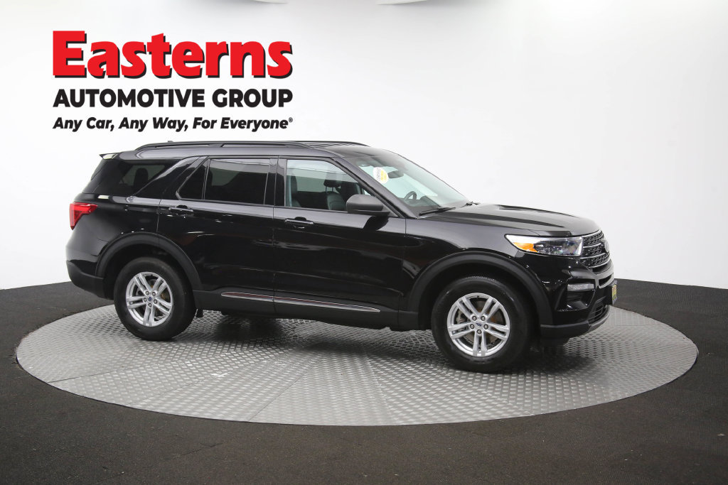 Used 2023 Ford Explorer XLT w/ Equipment Group 202A AWD/4WD image 49