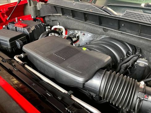 Used 2025 Chevrolet Silverado 1500 LT RWD image 28