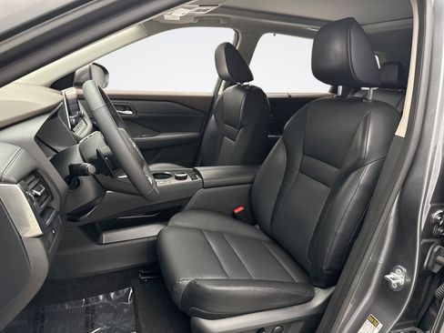Used 2023 Nissan Rogue SV w/ SV Premium B Package AWD/4WD image 11