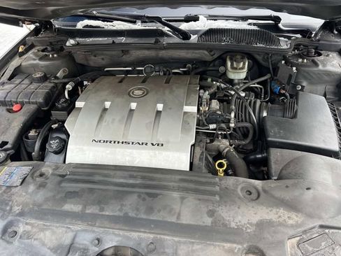 Used 2006 Cadillac DTS w/ Trunk Convenience Package image 11