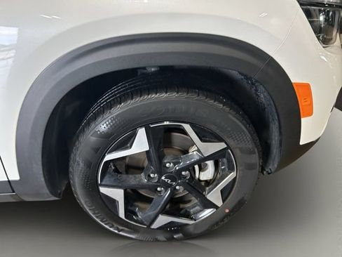 Used 2024 Kia Seltos EX AWD/4WD image 33