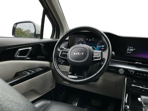 Used 2022 Kia Carnival SX Prestige image 12