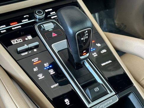 Certified 2023 Porsche Cayenne AWD/4WD image 22