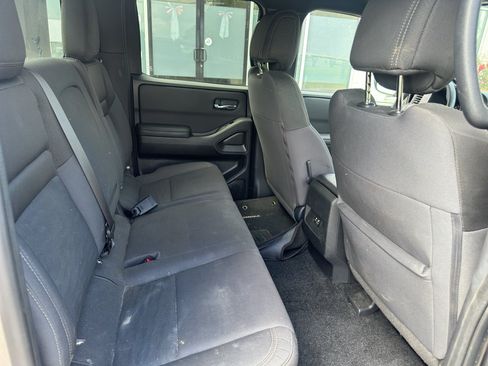 Used 2023 Nissan Frontier SV w/ Midnight Edition Package RWD image 13